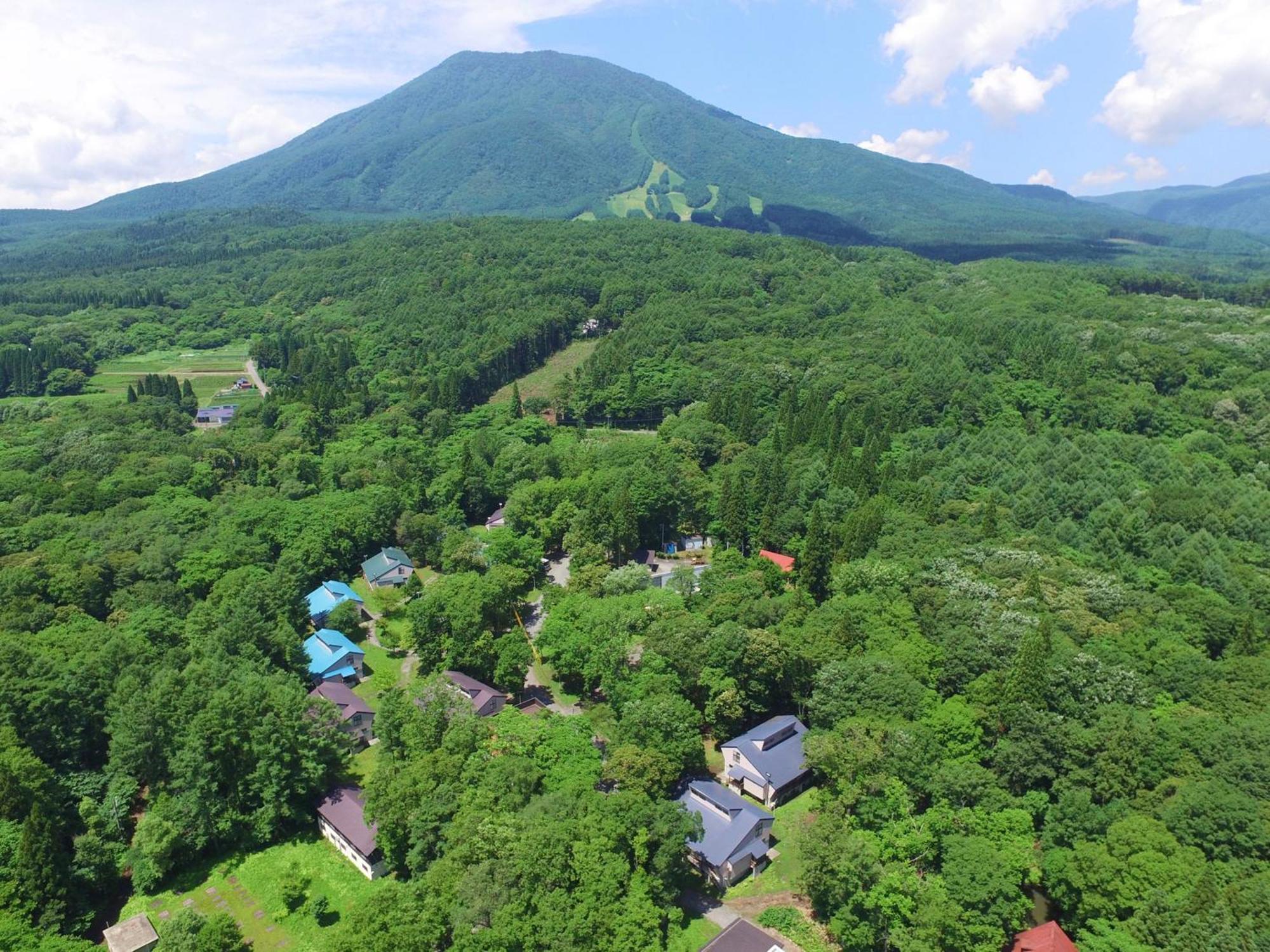 Вилла Labo Land Kurohime Shinano  Экстерьер фото